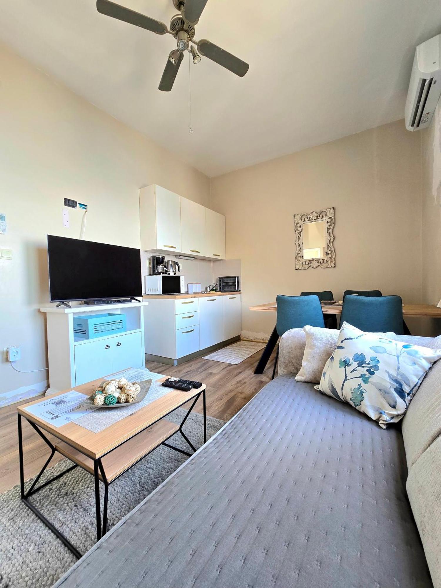 Apartments Suzy Split Luaran gambar