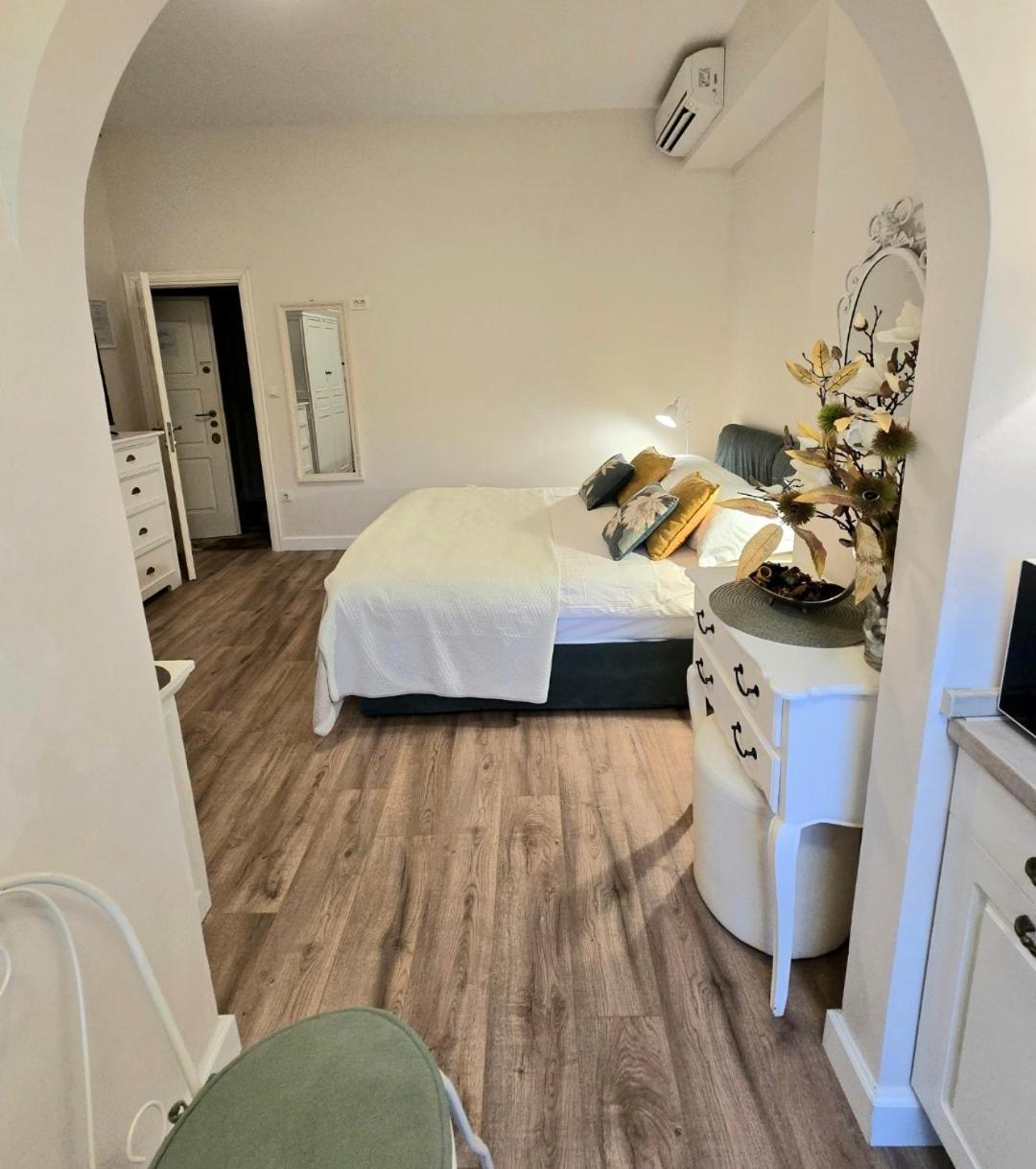 Apartments Suzy Split Luaran gambar