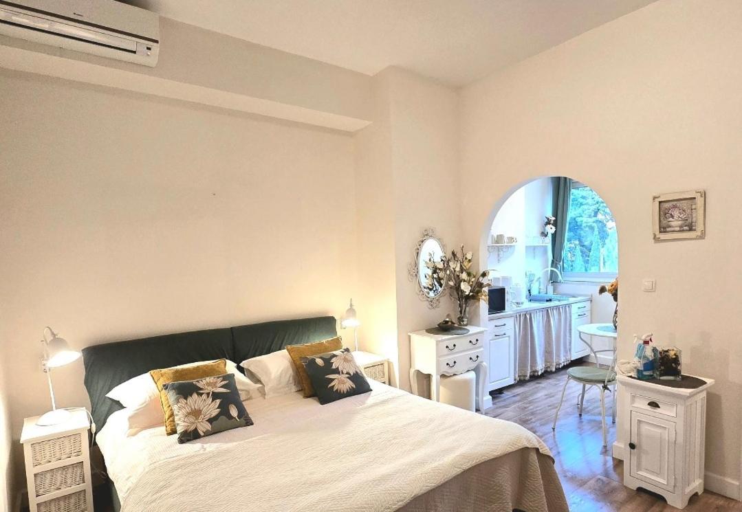 Apartments Suzy Split Luaran gambar