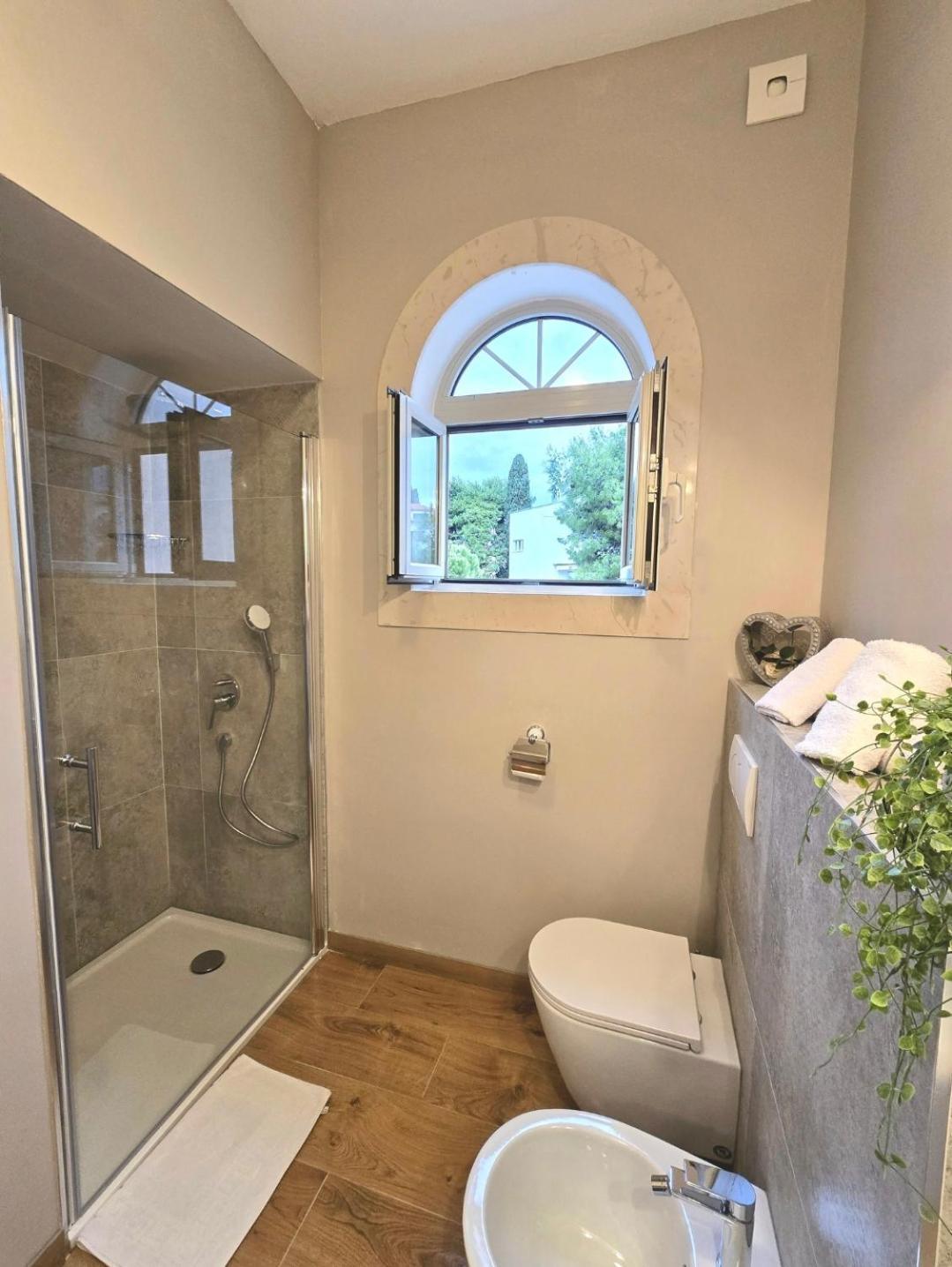 Apartments Suzy Split Luaran gambar